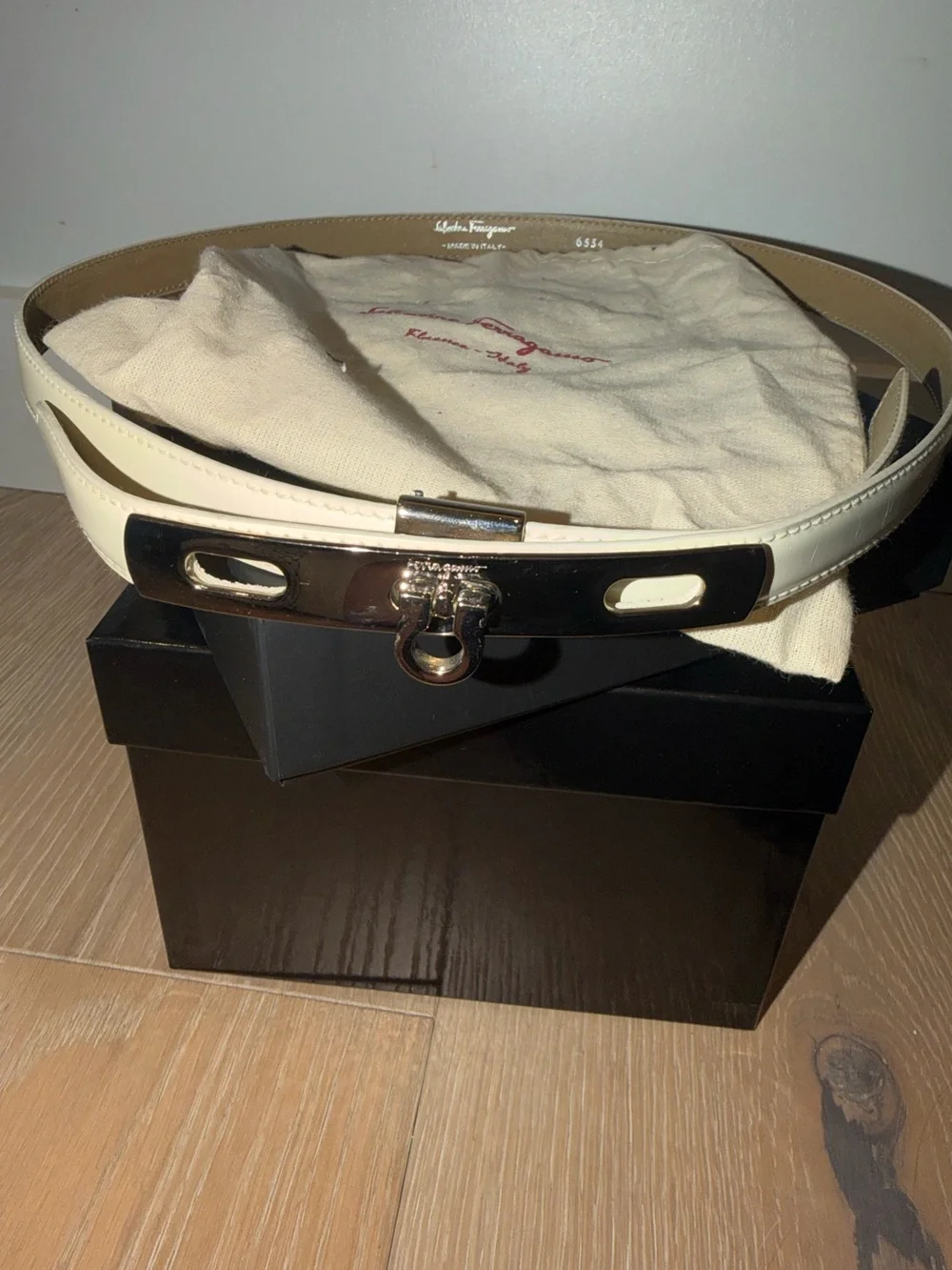 Salvatore Ferragamo Cream Patent Leather Belt with Silver Hardware